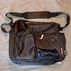fisher-price fastfinder wide opening diaper bag - black
